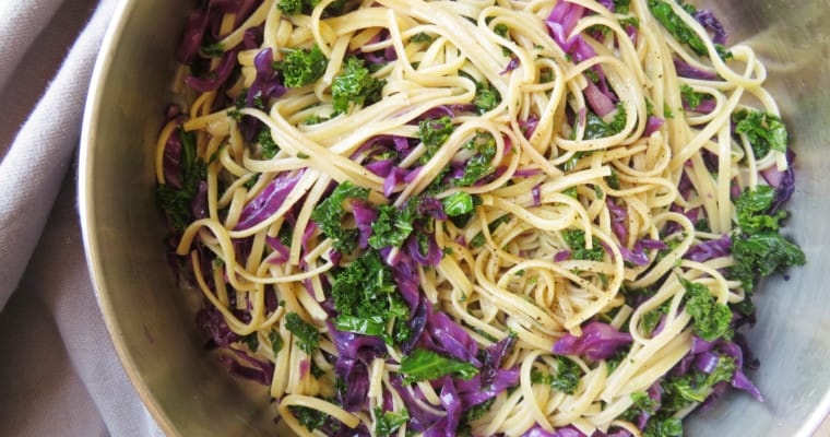 linguine pasta with red cabbage and kale