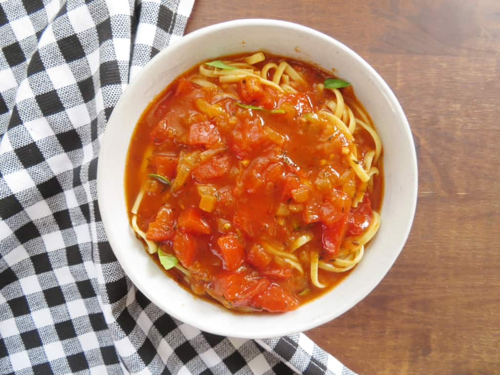 how to make tomato sauce from scratch