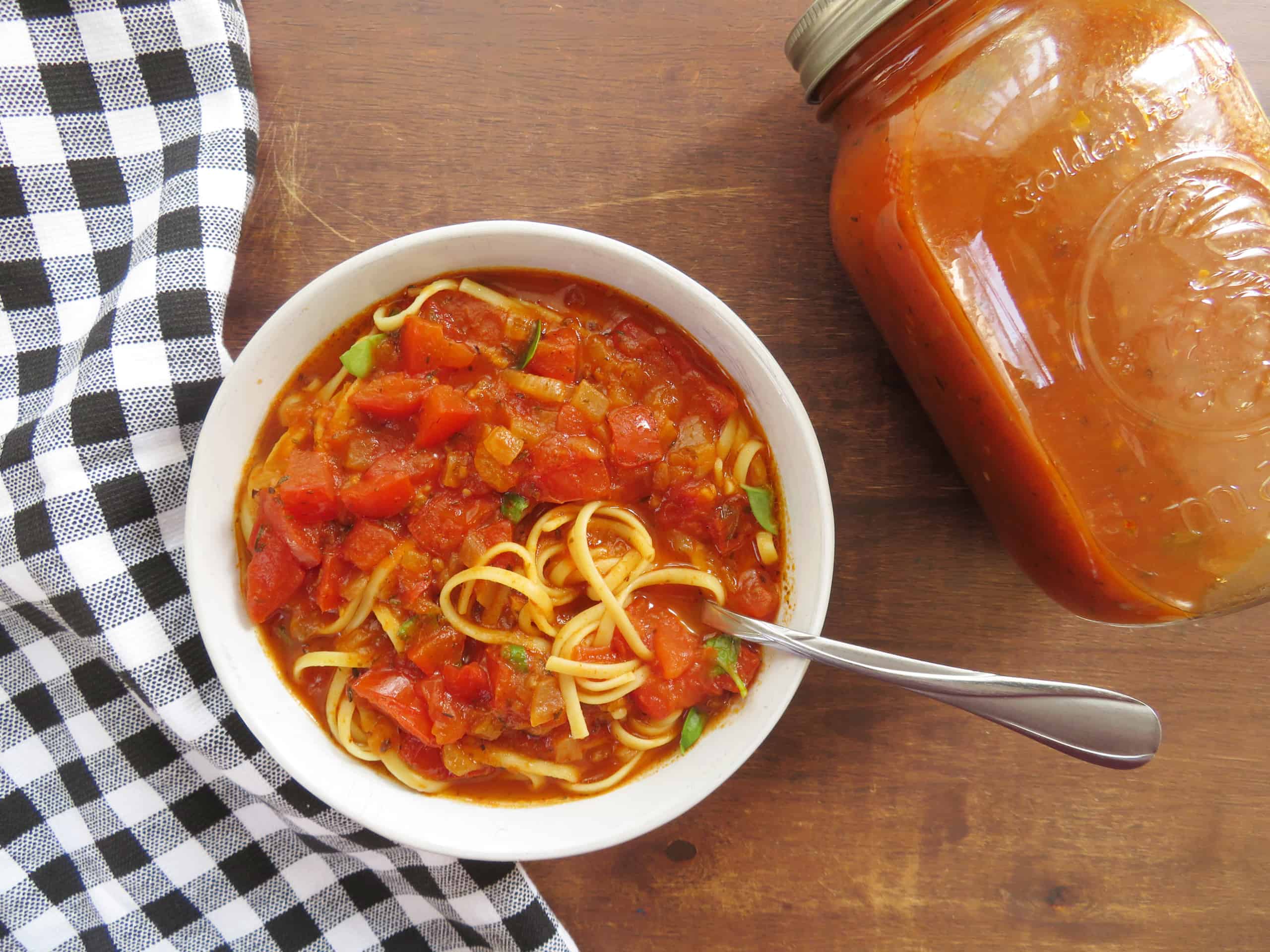 tomato sauce from fresh tomatoes