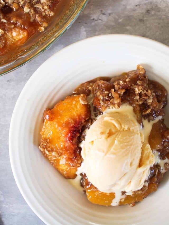 peach crisp with fresh peaches