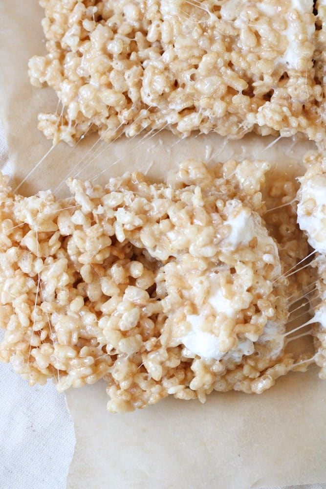 Close up on a gooey rice krispie treat square.