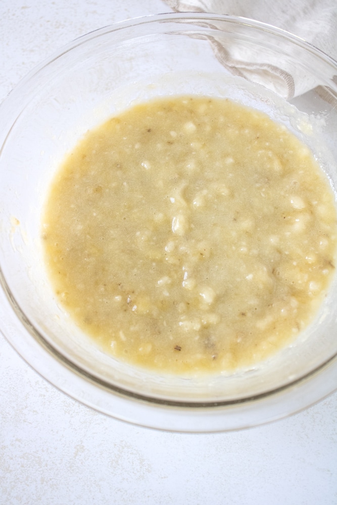 Mashed bananas in a bowl.