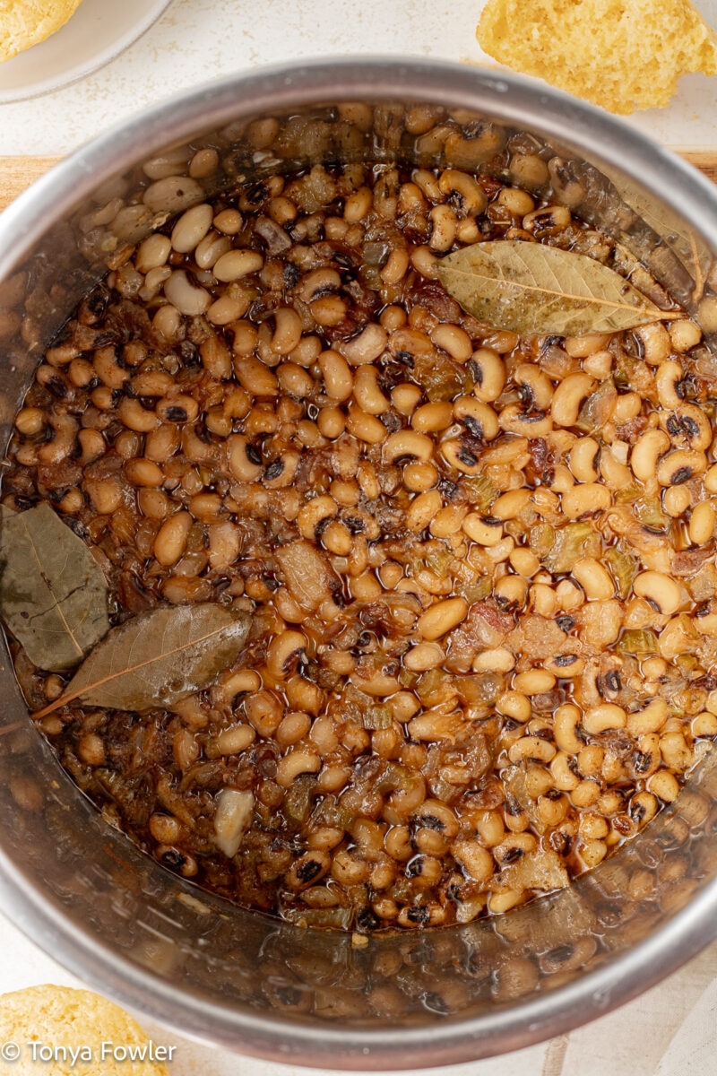 Cooked black-eyed peas in a pot.