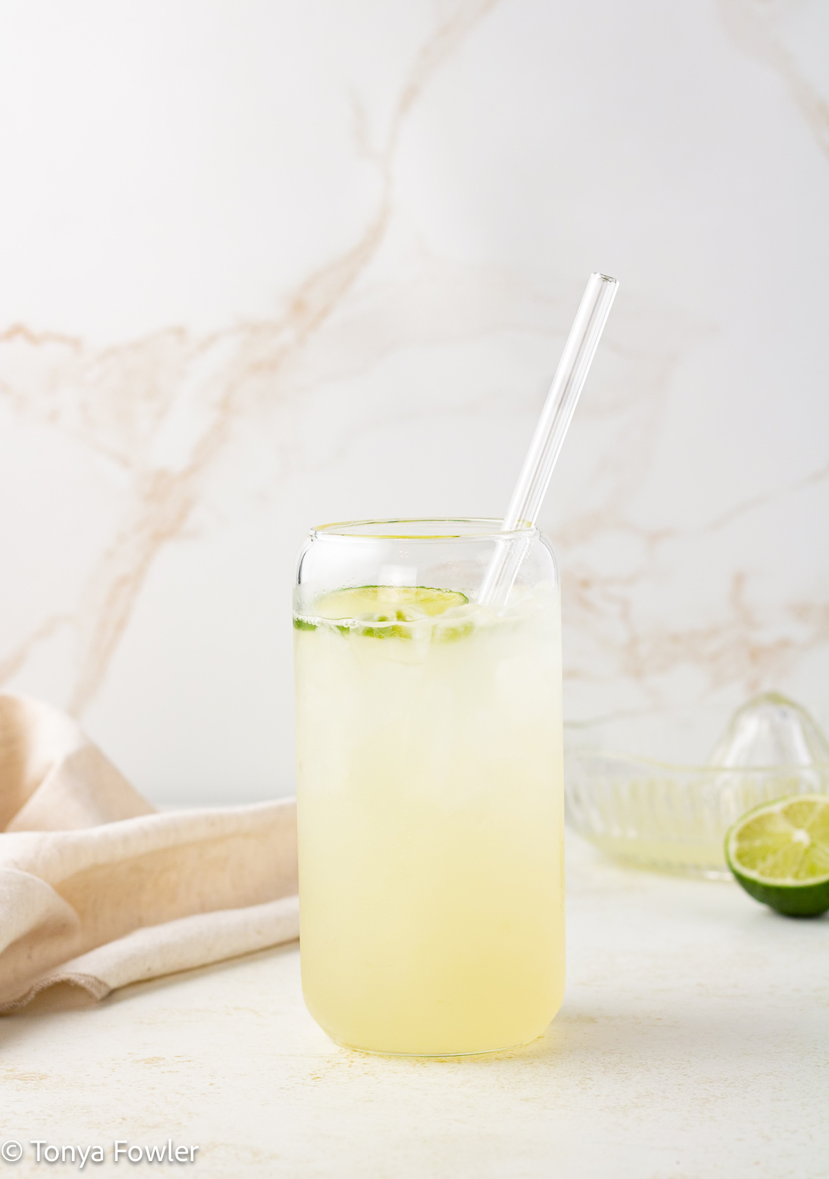 Straight on view of a sparkling drink.