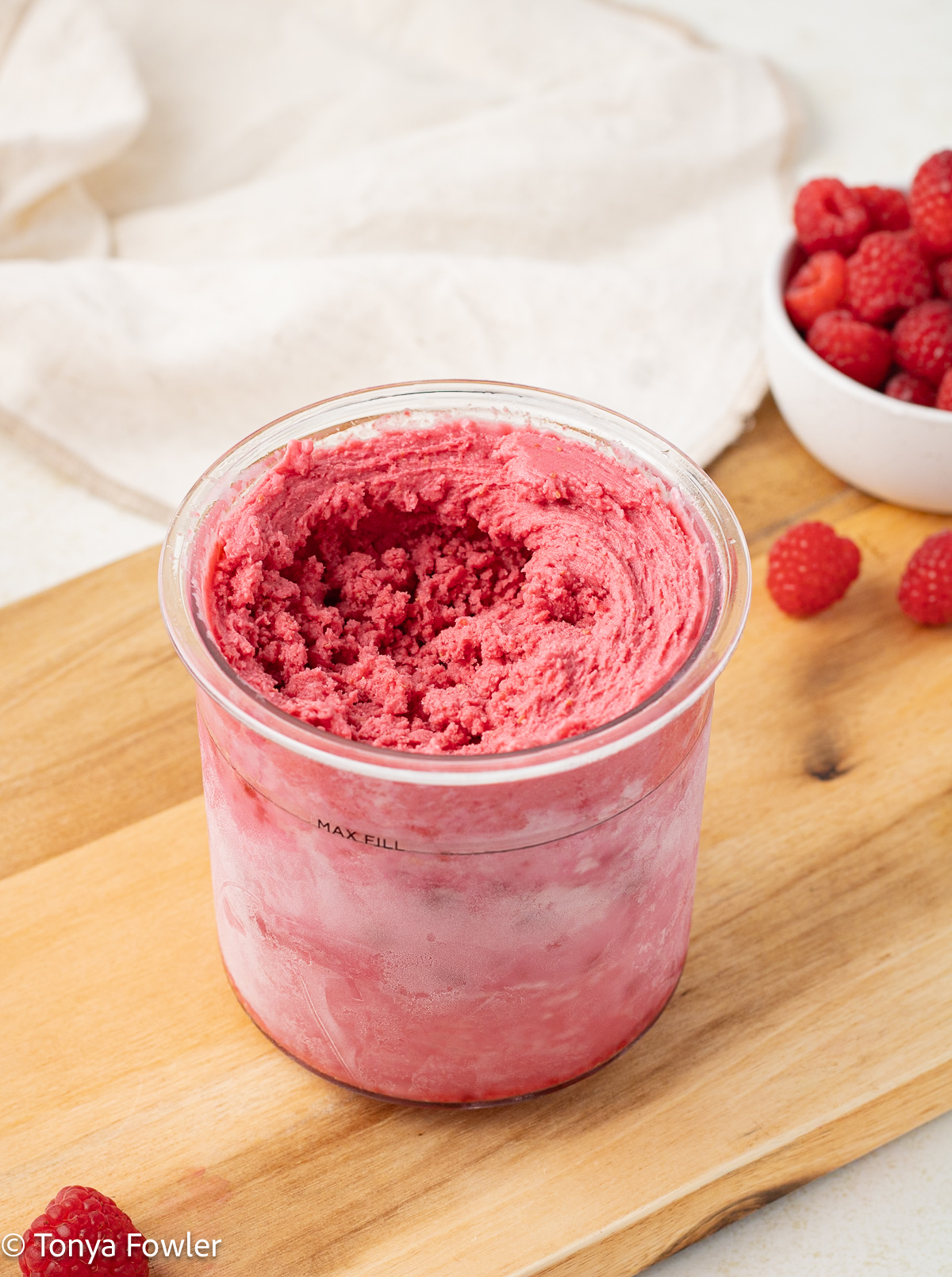 Blended frozen yogurt in a pint container.